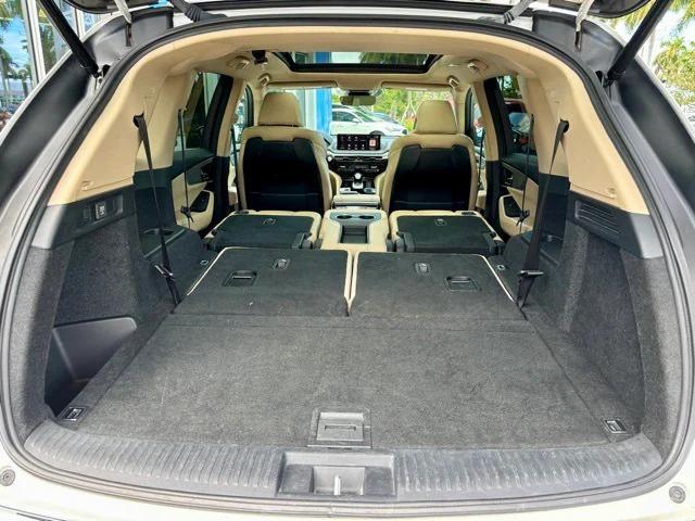 used 2023 Acura MDX car, priced at $33,181