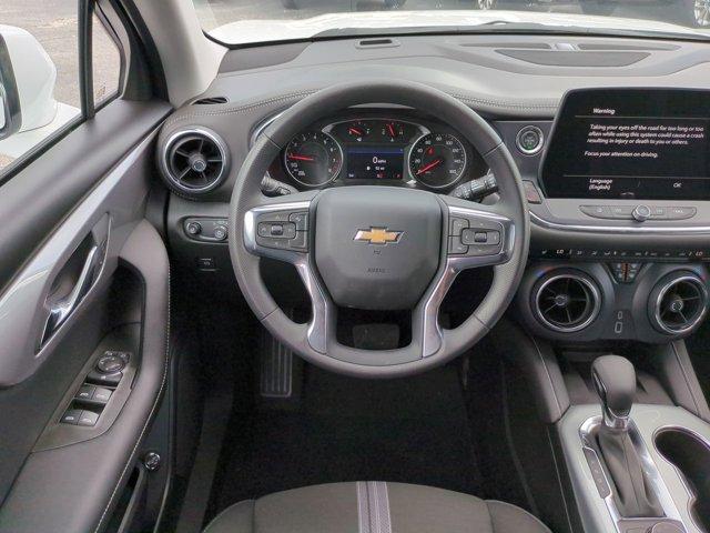 new 2025 Chevrolet Blazer car, priced at $35,662