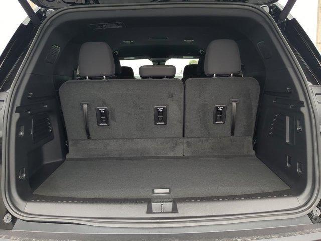 new 2026 Chevrolet Traverse car, priced at $39,170