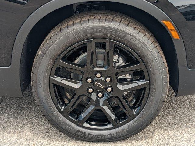 new 2025 Chevrolet Blazer car, priced at $33,984