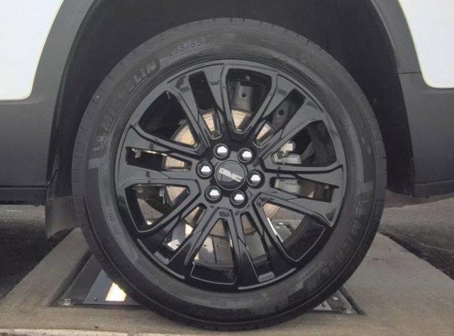 used 2022 GMC Acadia car, priced at $31,984