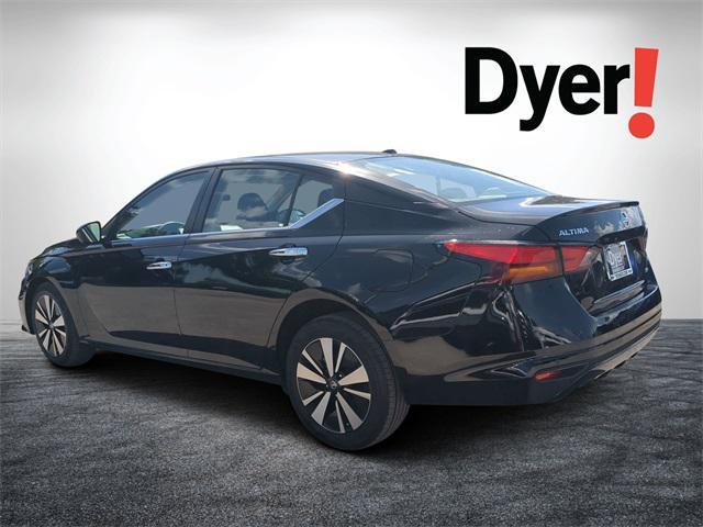 used 2022 Nissan Altima car, priced at $19,999