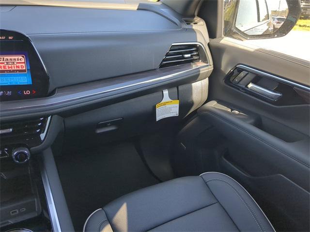 new 2025 Chevrolet Suburban car, priced at $78,028