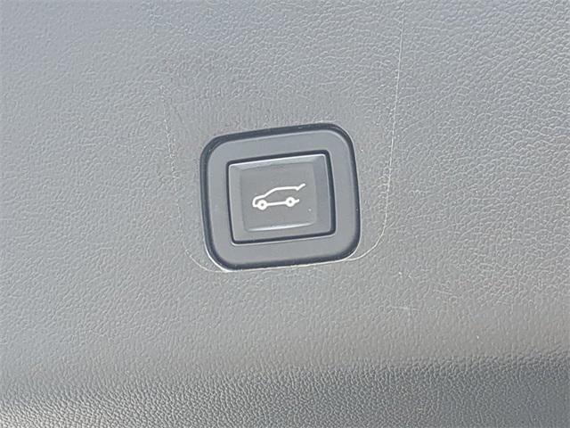 used 2020 Chevrolet Traverse car, priced at $30,999