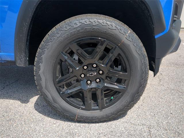 new 2025 Chevrolet Colorado car, priced at $43,027