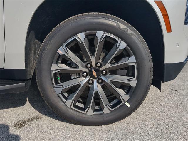 new 2025 Chevrolet Suburban car, priced at $82,916