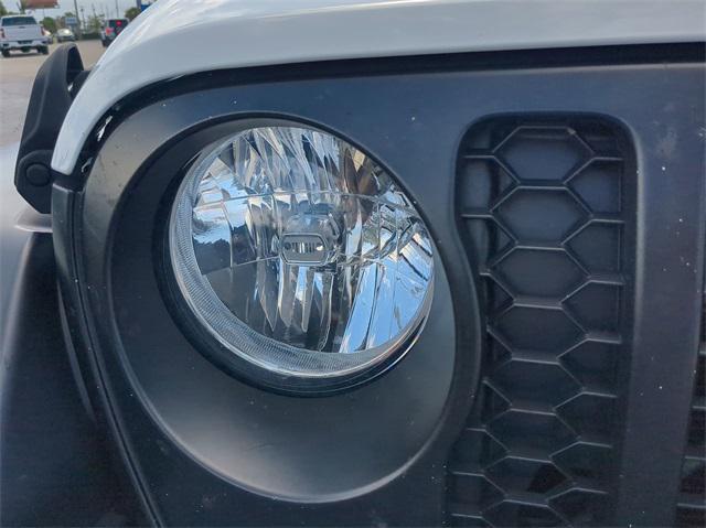 used 2020 Jeep Gladiator car, priced at $27,599