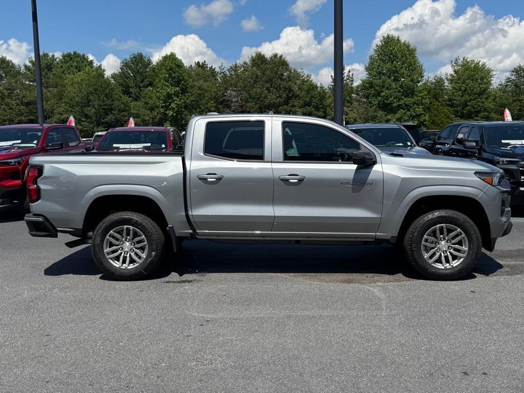 new 2025 Chevrolet Colorado car, priced at $32,495
