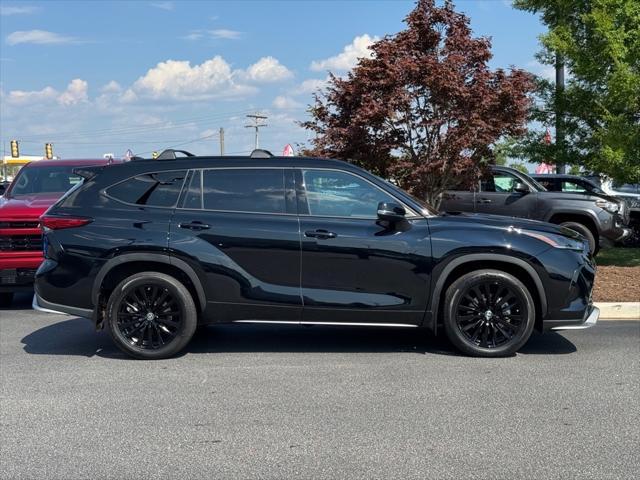used 2023 Toyota Highlander car, priced at $45,862