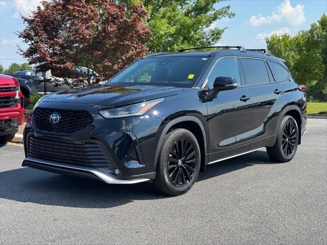 used 2023 Toyota Highlander car, priced at $45,862