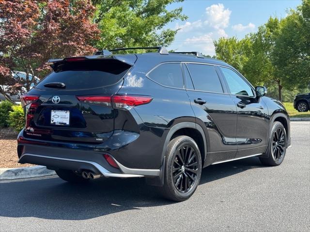 used 2023 Toyota Highlander car, priced at $45,862