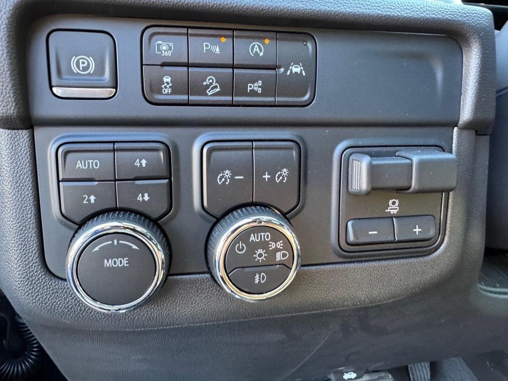 new 2025 Chevrolet Tahoe car, priced at $76,955