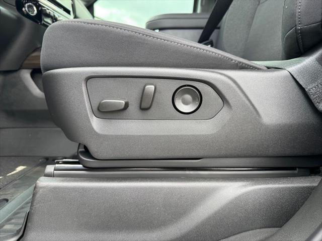 new 2025 Chevrolet Silverado 1500 car, priced at $51,400
