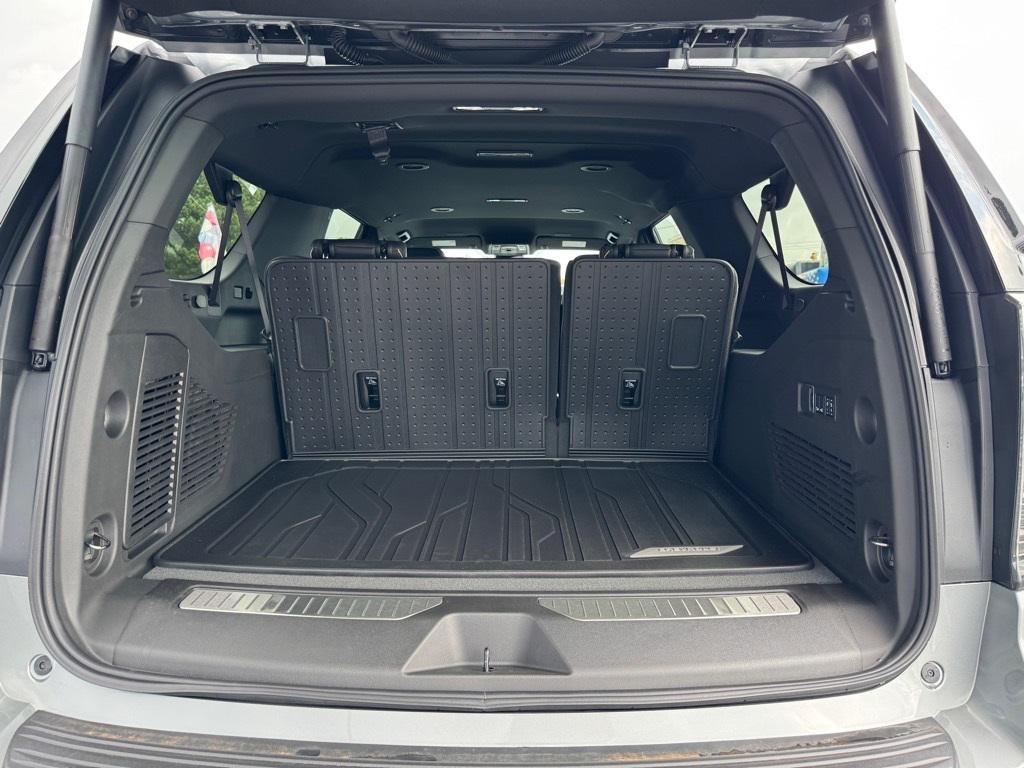 new 2025 Chevrolet Suburban car, priced at $73,540