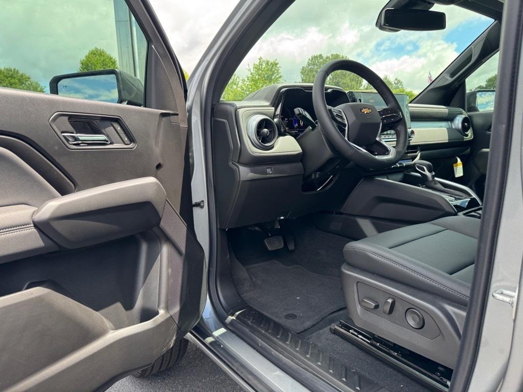 new 2025 Chevrolet Colorado car, priced at $35,965