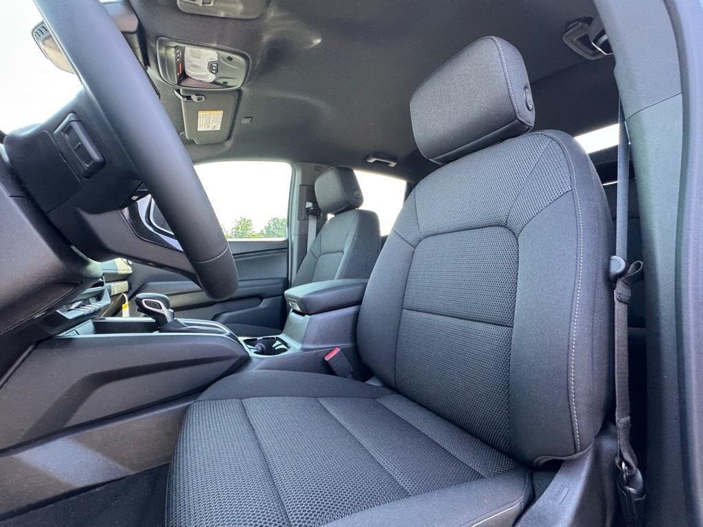new 2025 Chevrolet Colorado car, priced at $33,365