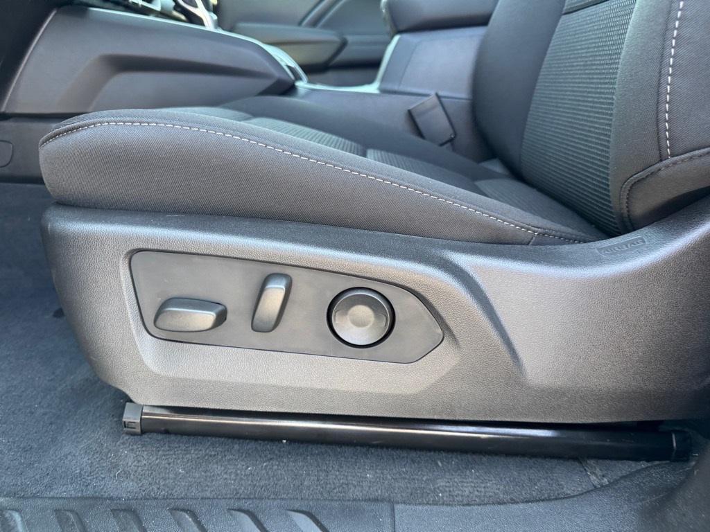 new 2025 Chevrolet Colorado car, priced at $33,365