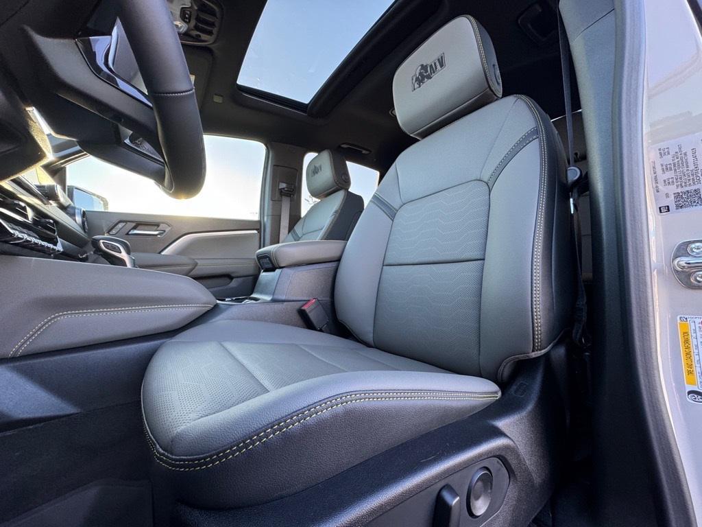 new 2026 Chevrolet Colorado car, priced at $59,820