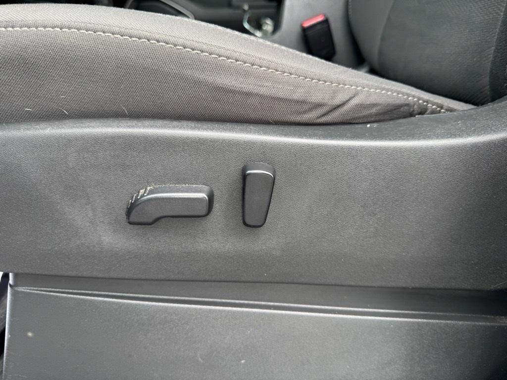 used 2022 Nissan Frontier car, priced at $25,862