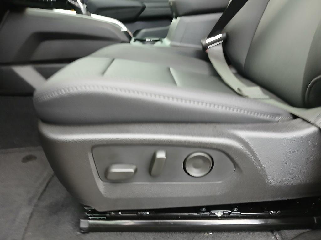 new 2026 Chevrolet Colorado car, priced at $41,665