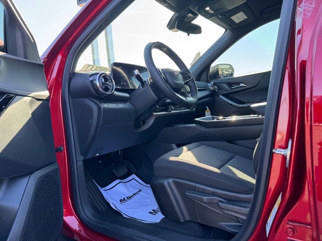 new 2026 Chevrolet Equinox car, priced at $26,590