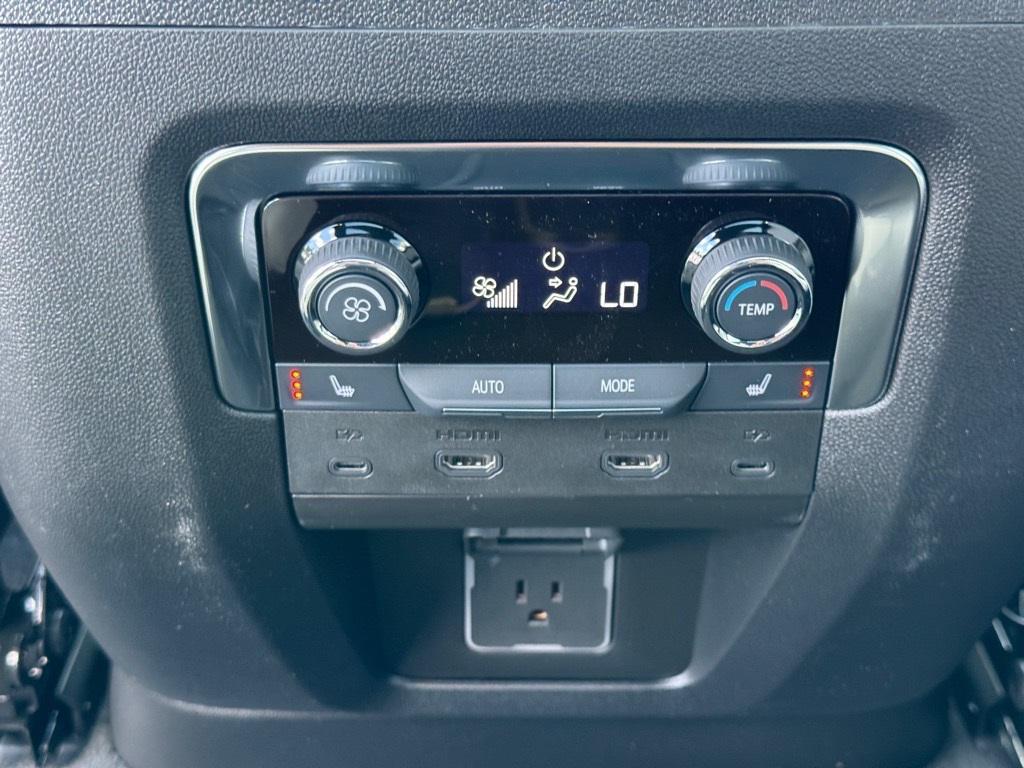 new 2025 Chevrolet Suburban car, priced at $81,135