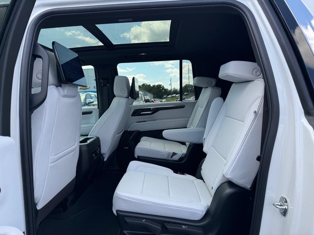 new 2025 Chevrolet Suburban car, priced at $81,135