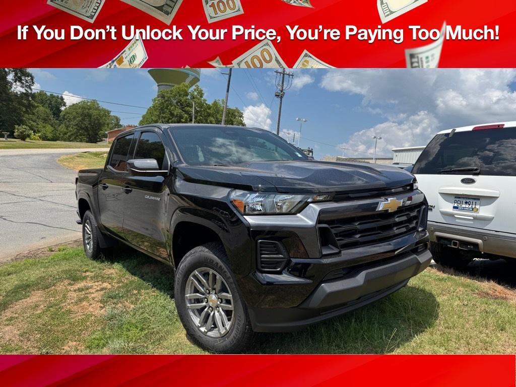 new 2025 Chevrolet Colorado car, priced at $32,495
