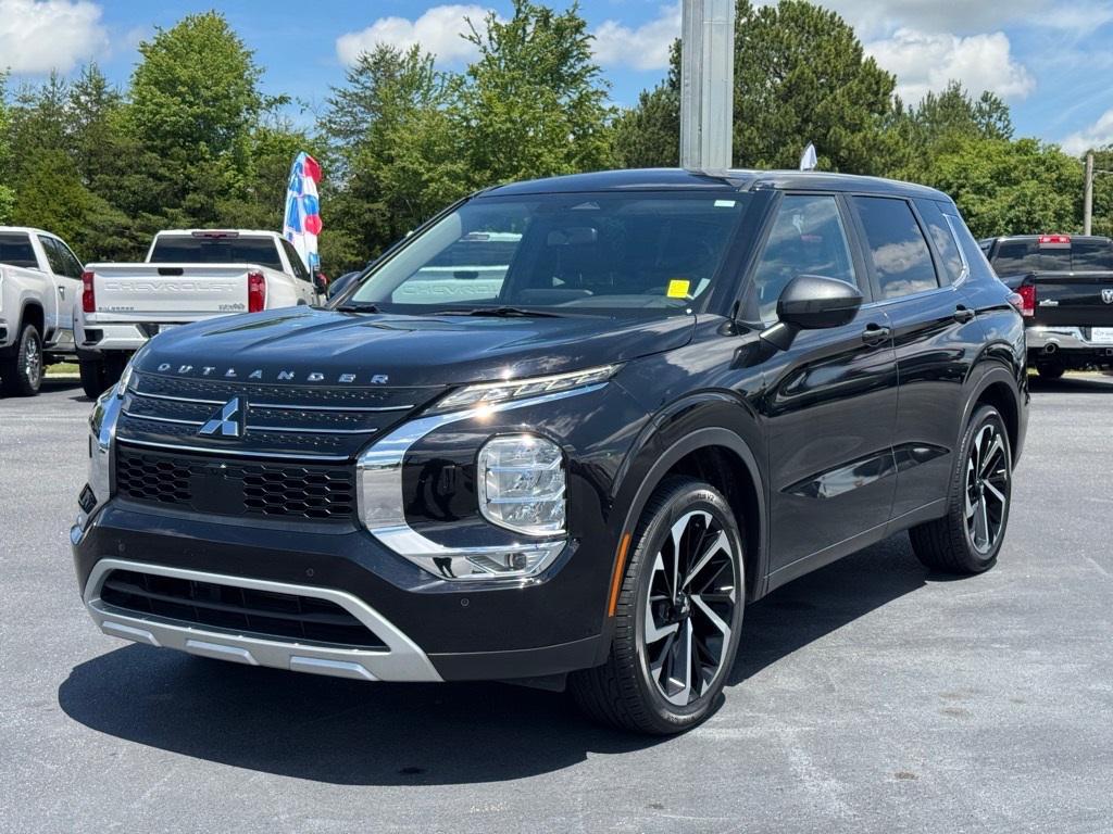 used 2022 Mitsubishi Outlander car, priced at $21,862