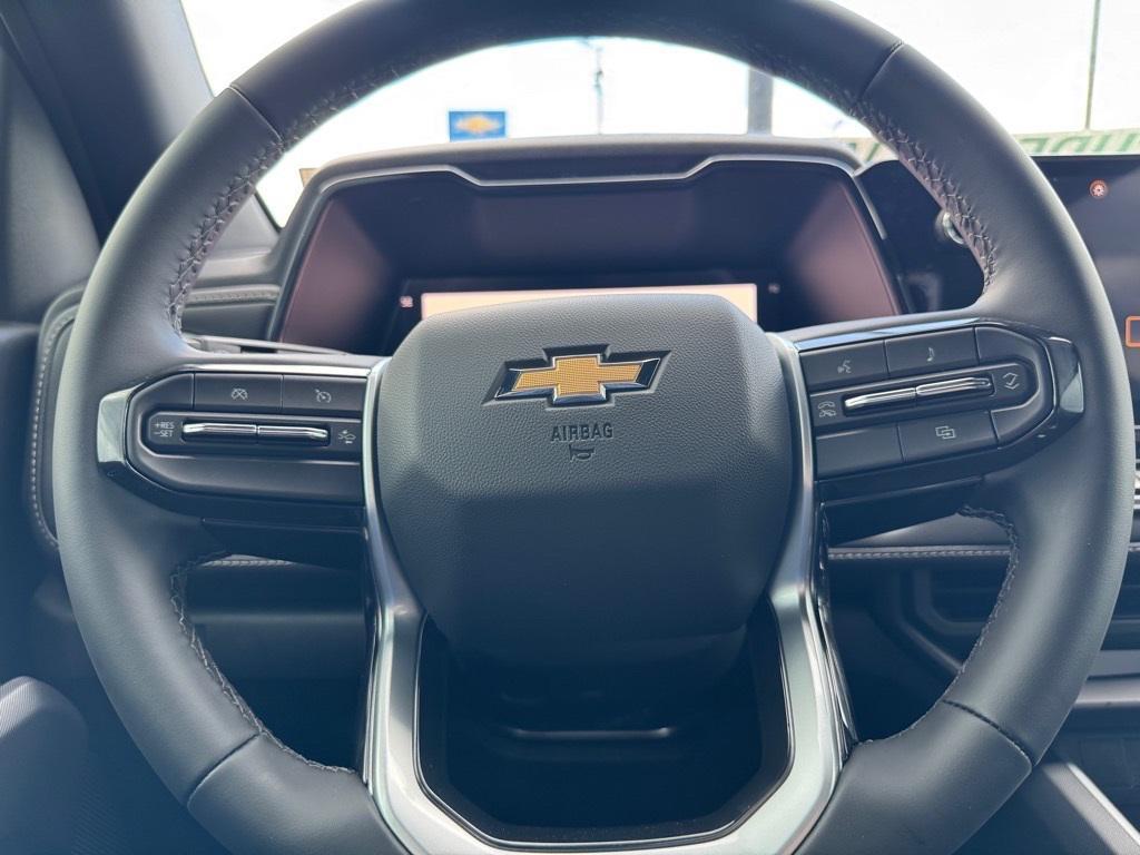 new 2025 Chevrolet Colorado car, priced at $32,495