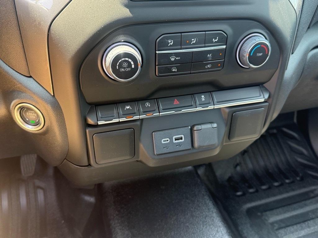new 2025 Chevrolet Silverado 1500 car, priced at $35,235