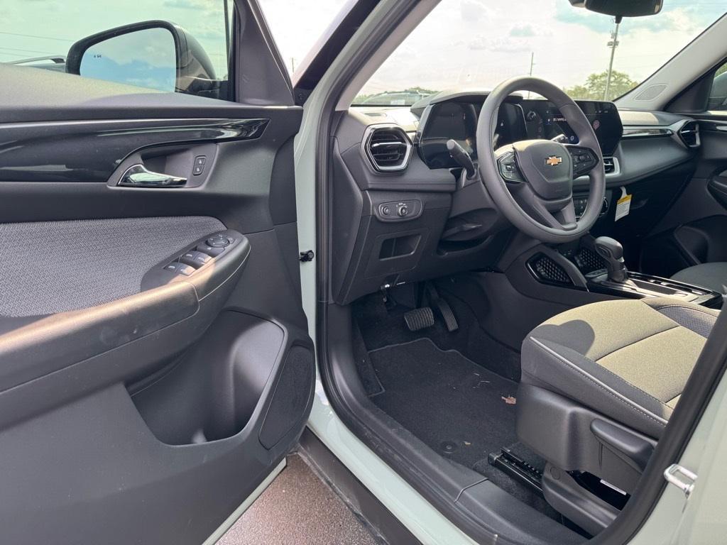 used 2026 Chevrolet TrailBlazer car, priced at $26,862