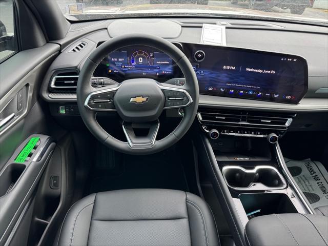 new 2025 Chevrolet Traverse car, priced at $42,743