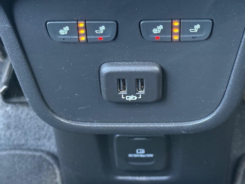 used 2021 Chevrolet Equinox car, priced at $21,862