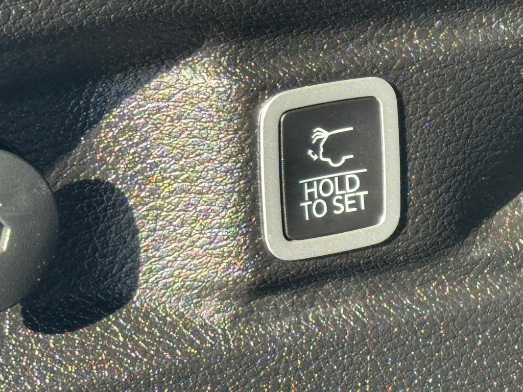 used 2025 Jeep Grand Cherokee L car, priced at $42,754