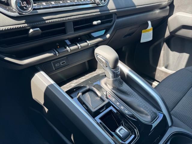 new 2025 Chevrolet Colorado car, priced at $33,495