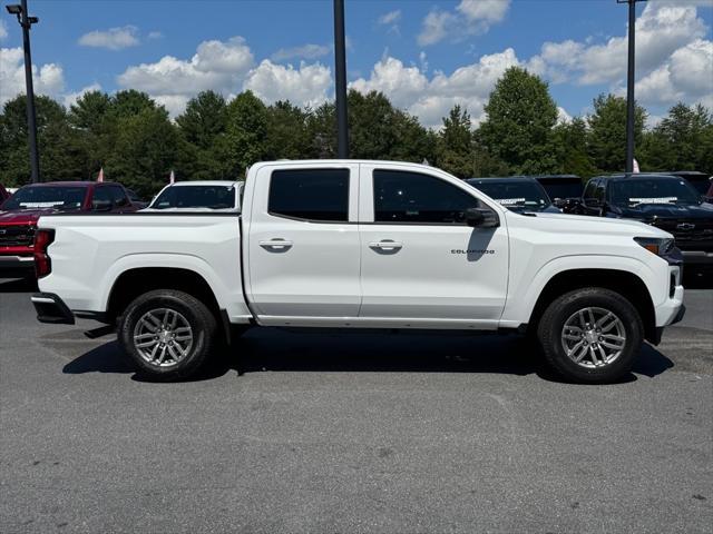 new 2025 Chevrolet Colorado car, priced at $33,495