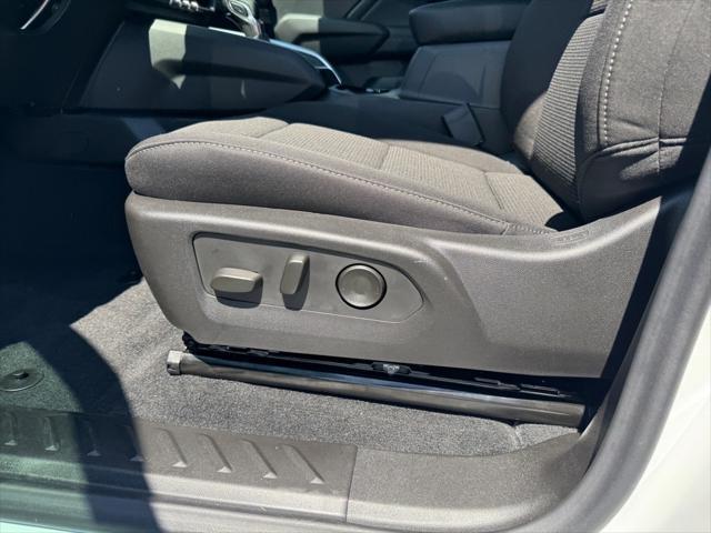 new 2025 Chevrolet Colorado car, priced at $33,495