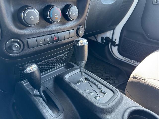 used 2015 Jeep Wrangler Unlimited car, priced at $18,362