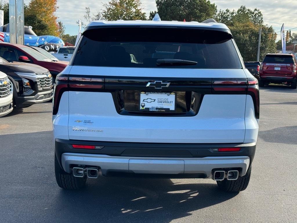 new 2026 Chevrolet Traverse car, priced at $44,555