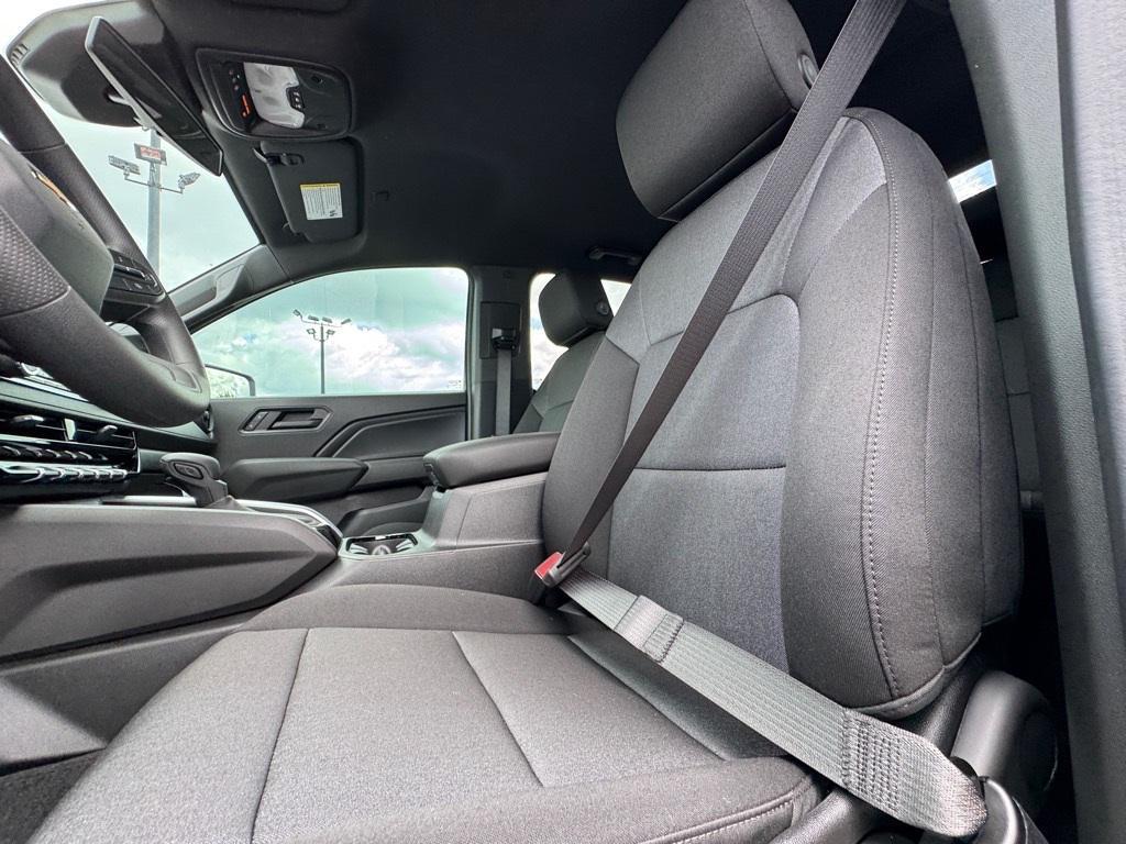 new 2026 Chevrolet Colorado car, priced at $30,640