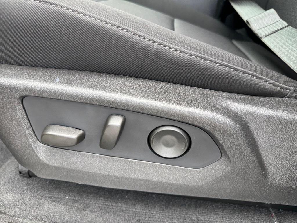 new 2026 Chevrolet Colorado car, priced at $30,040