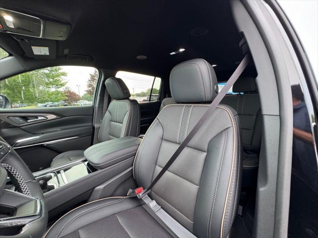 new 2025 Chevrolet Traverse car, priced at $54,165