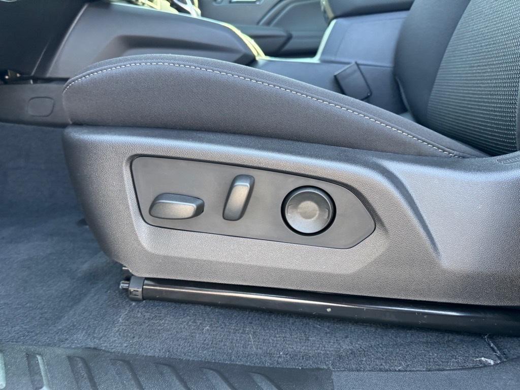 new 2025 Chevrolet Colorado car, priced at $32,970