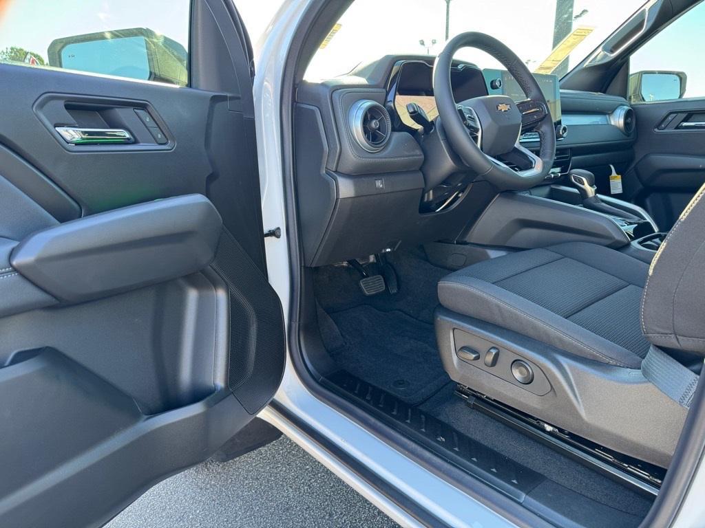 new 2026 Chevrolet Colorado car, priced at $32,745