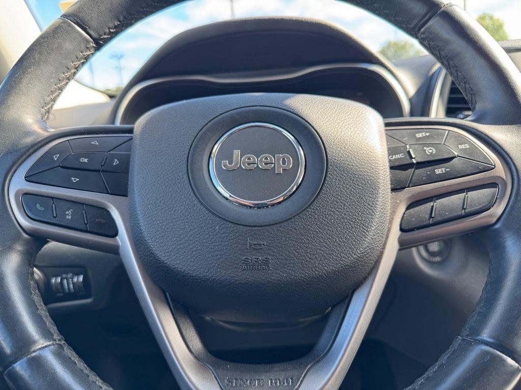 used 2019 Jeep Cherokee car, priced at $15,862