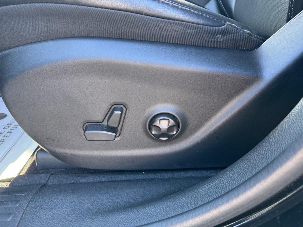 used 2019 Jeep Cherokee car, priced at $15,862