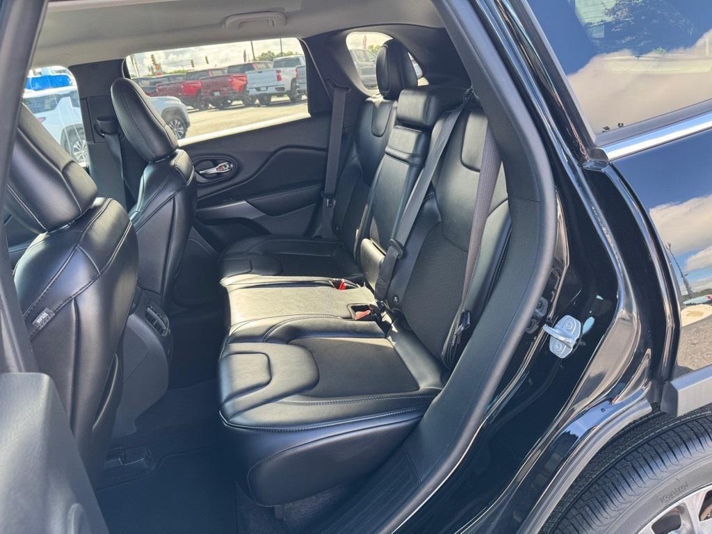 used 2019 Jeep Cherokee car, priced at $15,862