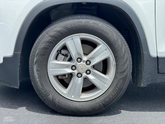 used 2022 Chevrolet Trax car, priced at $18,362