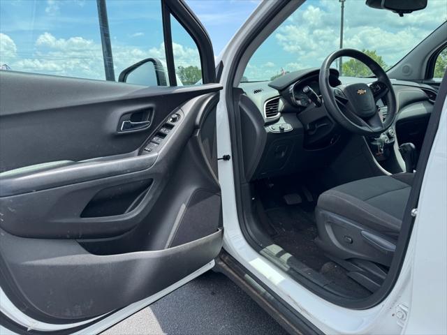 used 2022 Chevrolet Trax car, priced at $18,362